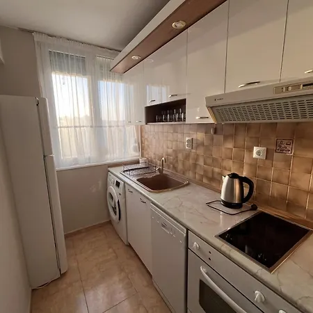 Two-bedroom Vintage Location Burgas Stad