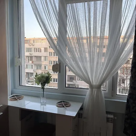 Two-bedroom Vintage Location Apartmán Burgas City