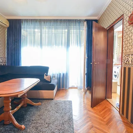 тристаен винтидж локация Apartment Burgas City